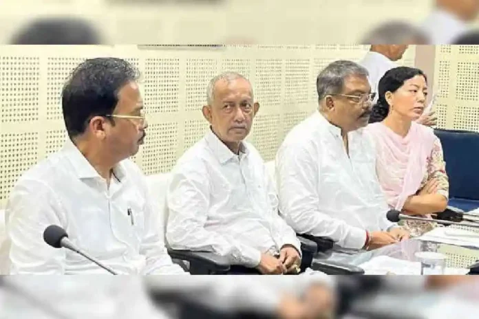 Siliguri mayor Gautam Deb (second from left) at the meeting in Siliguri on Monday. Picture by Passang Yolmo/The Telegraph