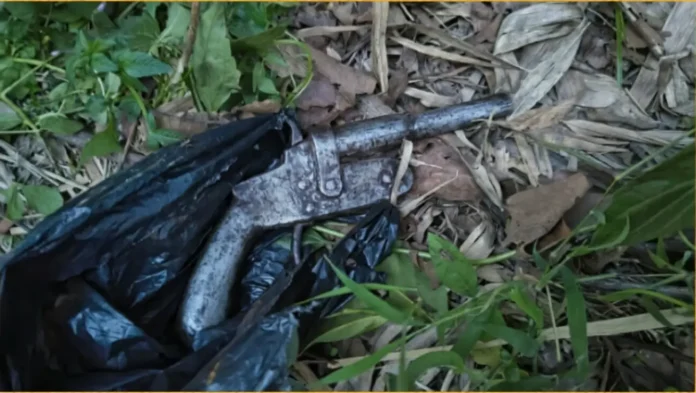 The country-made firearm recovered by police from near the SSB camp at Gaur Singh Jote in Kharibari near the India-Nepal border. Saturday, 23 May 2026.